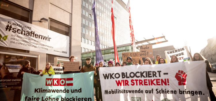 Presseaussendung: Klimabewegung zu WKO-”Klimakonferenz”: WKO blockiert Klimaschutz und faire Löhne