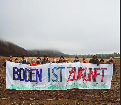 Presseaussendung: Weltbodentag: Bürger:innen-Initiativen aus ganz Österreich fordern Stopp der Betonlawine Presseaussendung: Weltbodentag: Bürger:innen-Initiativen aus ganz Österreich fordern Stopp der Betonlawine