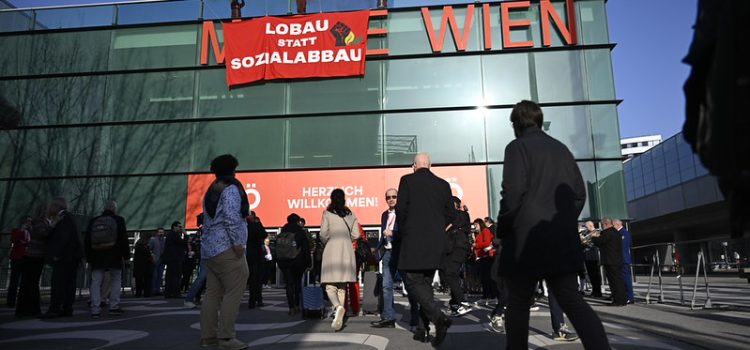 Presseaussendung: Breite Proteste mit Bannerdrop stören SPÖ-Parteitag 