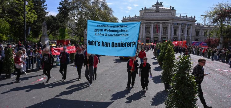 Presseaussendung: Antwort auf Sozialkürzungen: Protestierende stören den „Maiaufmarsch“ der SPÖ